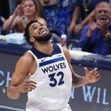 Towns et les Wolves ne sont plus menés que 3-1 par les Mavericks KEYSTONE/AP/Julio Cortez
